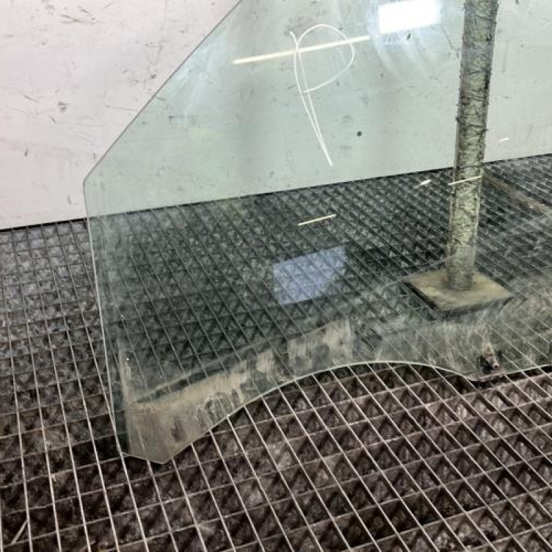 Vitre avant gauche DACIA SANDERO 2 Photo n°3