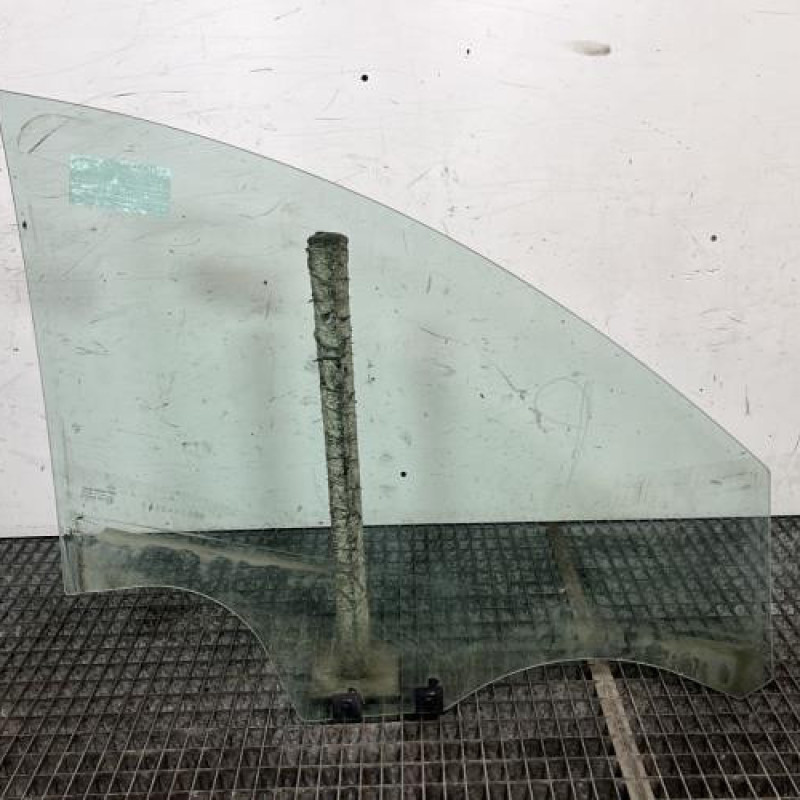 Vitre avant gauche DACIA SANDERO 2 Photo n°4