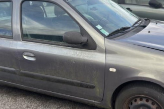 Feu arriere stop central RENAULT CLIO 2