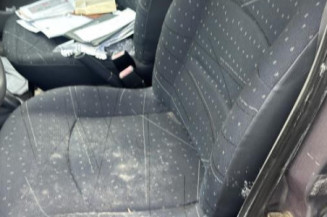 Feu arriere stop central RENAULT CLIO 2