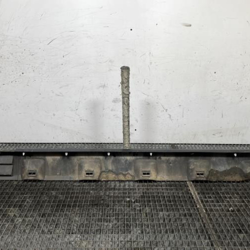 Bas de caisse gauche DACIA SANDERO 2 Photo n°4