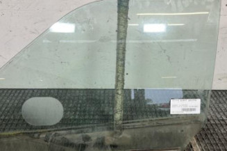 Vitre avant gauche SUZUKI SWIFT 3 Photo n°1