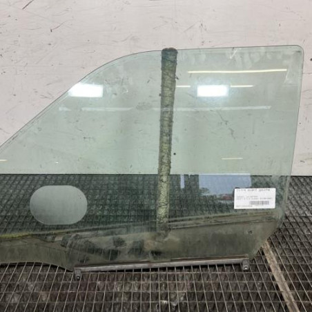Vitre avant gauche SUZUKI SWIFT 3 Photo n°1