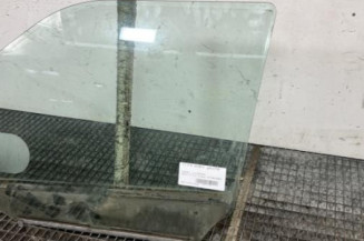 Vitre avant gauche SUZUKI SWIFT 3