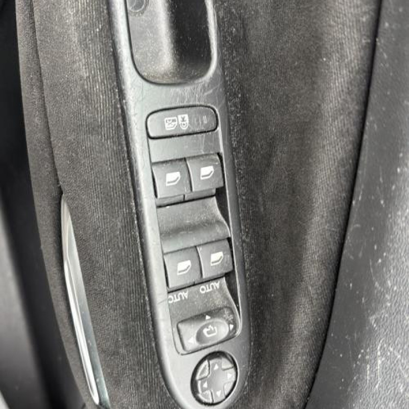 Anti brouillard gauche (feux) CITROEN C3 PICASSO Photo n°14