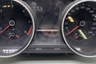 Compteur VOLKSWAGEN POLO 5 Photo n°1