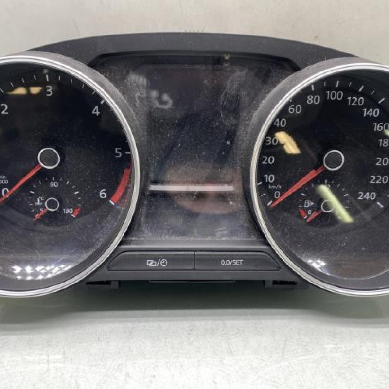 Compteur VOLKSWAGEN POLO 5 Photo n°1