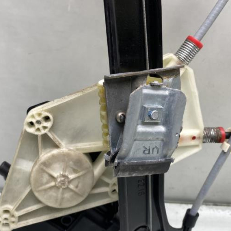 Leve vitre electrique avant droit VOLKSWAGEN POLO 5 Photo n°3