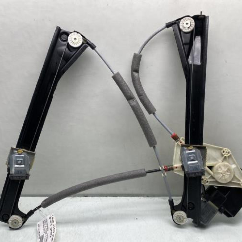 Leve vitre electrique avant gauche VOLKSWAGEN POLO 5 Photo n°1