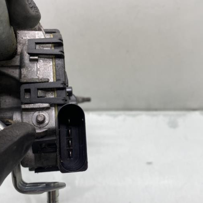 Moteur essuie glace avant VOLKSWAGEN POLO 5 Photo n°8