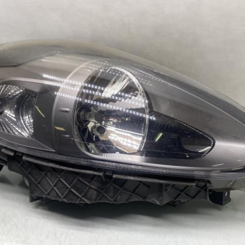 Optique avant principal droit (feux)(phare) FIAT PUNTO EVO 3 Photo n°1