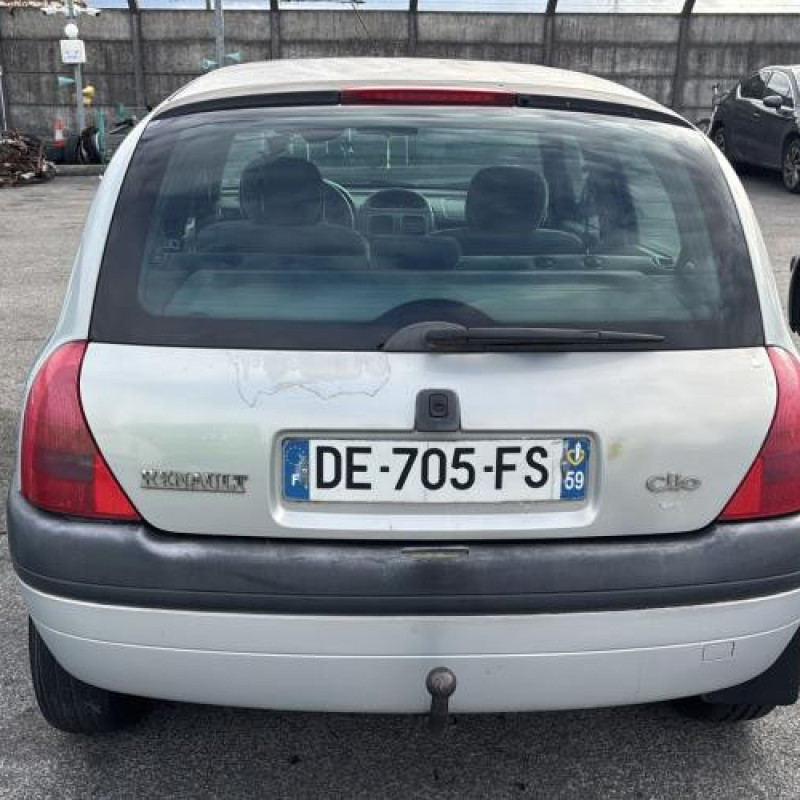 Trappe d'essence RENAULT CLIO 2 Photo n°8