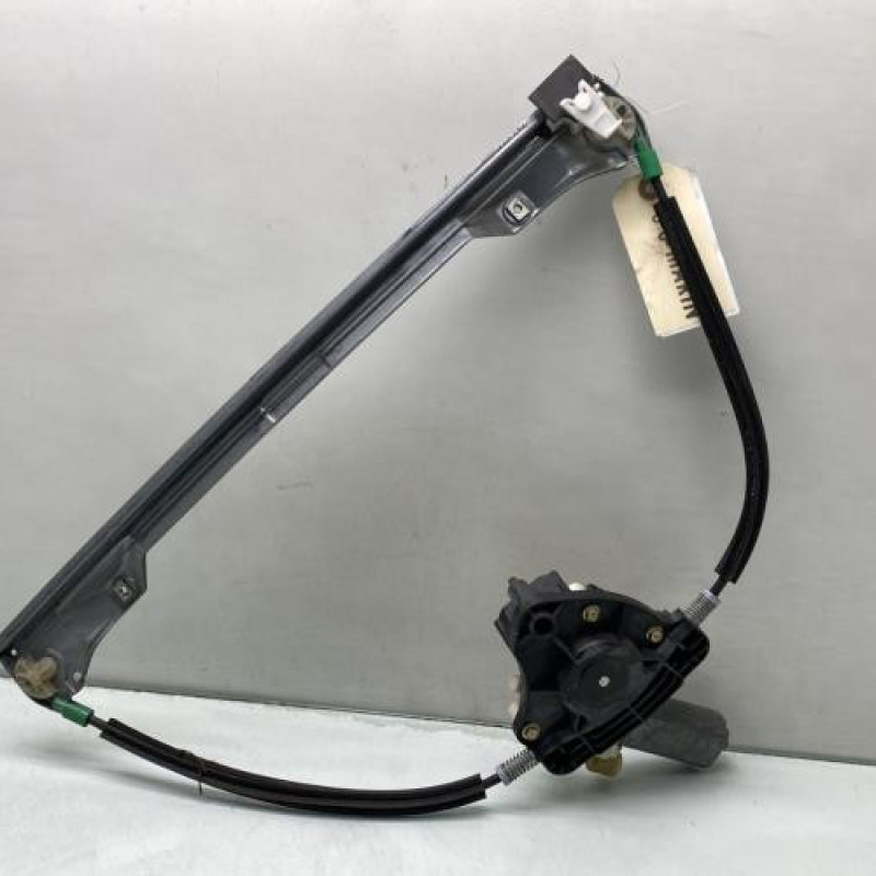 Leve vitre electrique avant droit RENAULT CLIO 2 Photo n°1