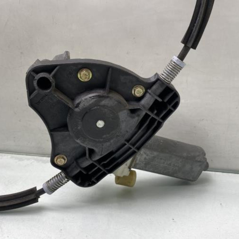 Leve vitre electrique avant droit RENAULT CLIO 2 Photo n°2