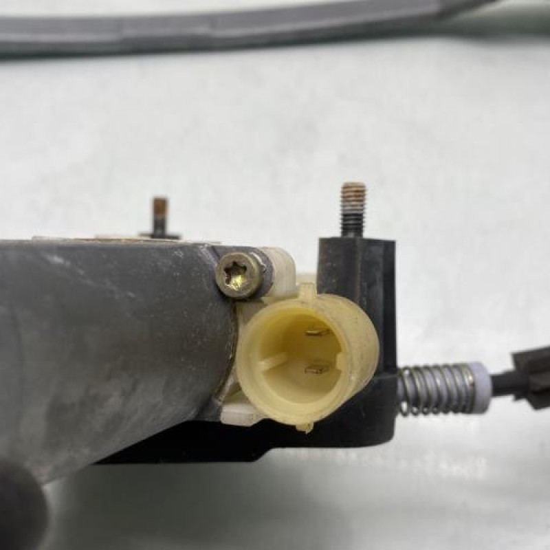 Leve vitre electrique avant droit RENAULT CLIO 2 Photo n°5