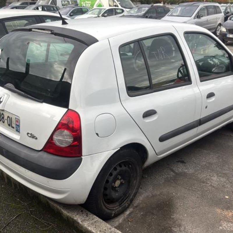 Moteur essuie glace arriere RENAULT CLIO 2 Photo n°8