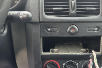 Vase de lave glace RENAULT CLIO 2