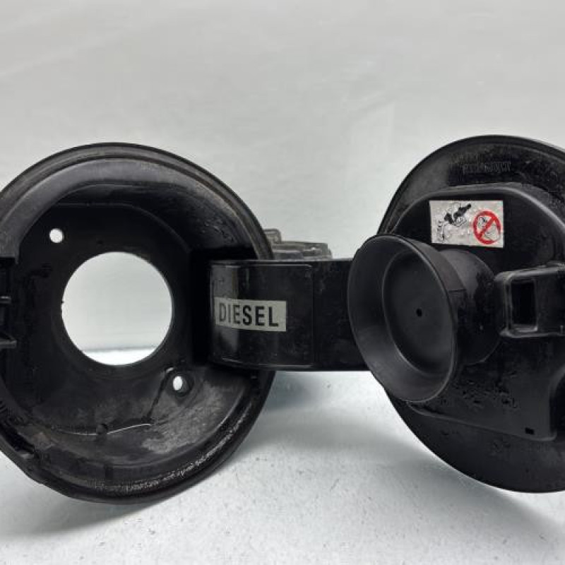 Trappe d'essence RENAULT MEGANE 3 Photo n°2