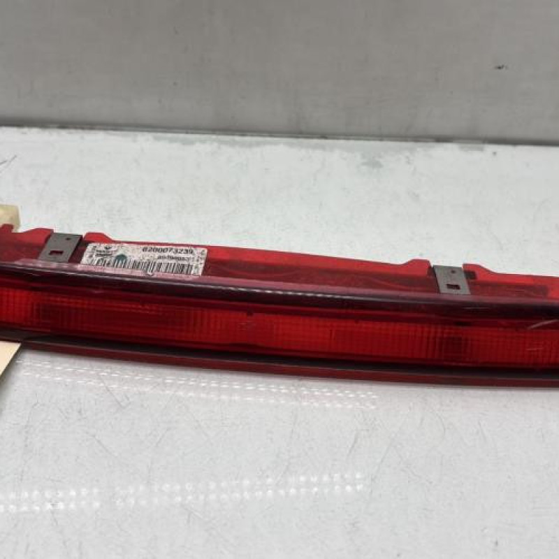 Feu arriere stop central RENAULT SCENIC 2 Photo n°1