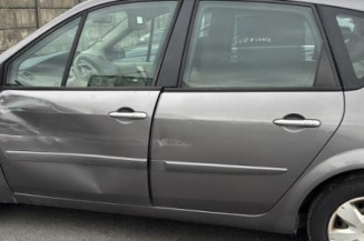 Feu arriere stop central RENAULT SCENIC 2