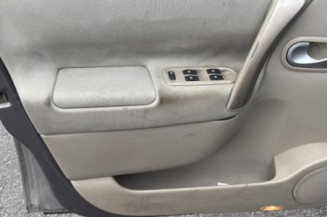 Feu arriere stop central RENAULT SCENIC 2