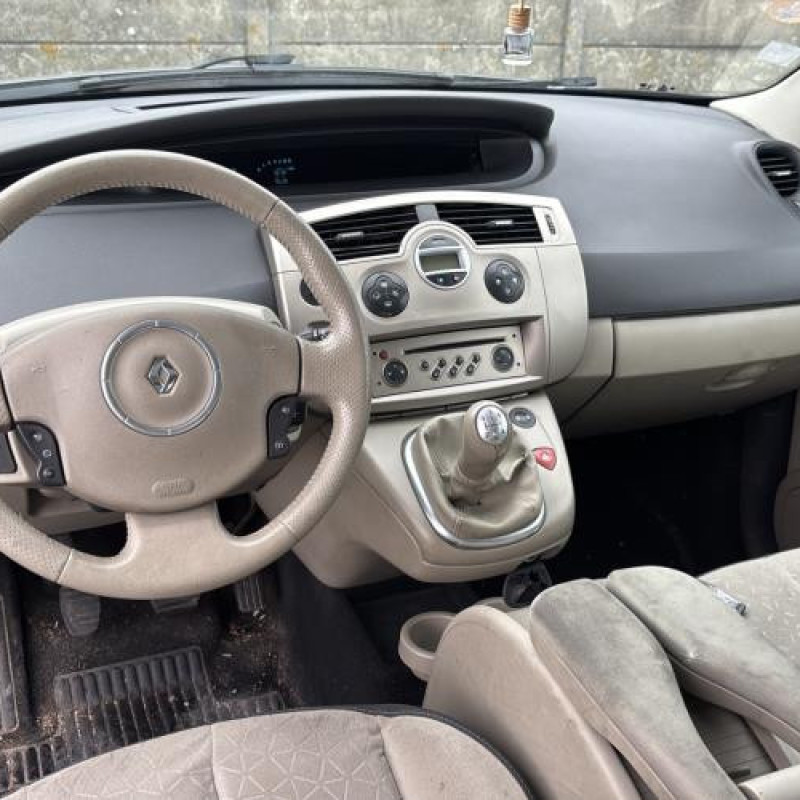 Feu arriere stop central RENAULT SCENIC 2 Photo n°18