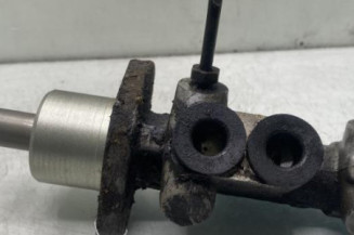 Maitre cylindre (freinage) RENAULT CLIO 2