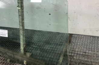 Vitre arriere droit PEUGEOT 307