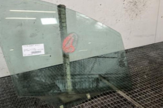 Vitre avant droit PEUGEOT 307