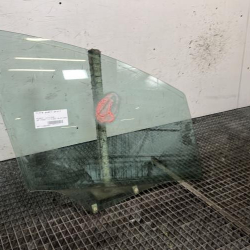 Vitre avant droit PEUGEOT 307 Photo n°3