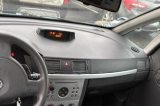 Feu arriere stop central OPEL MERIVA A