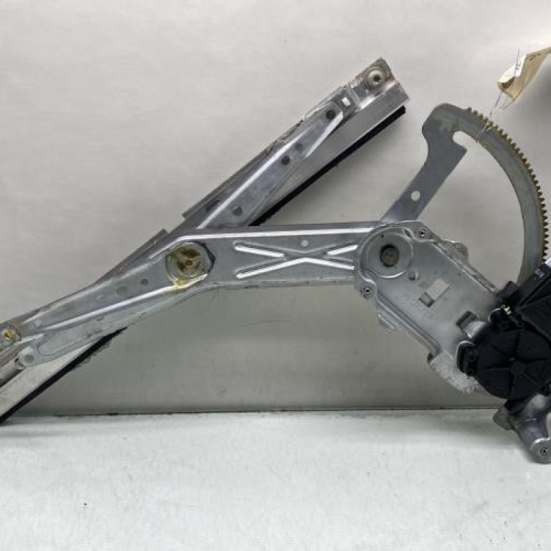 Leve vitre electrique avant droit OPEL MERIVA A Photo n°1