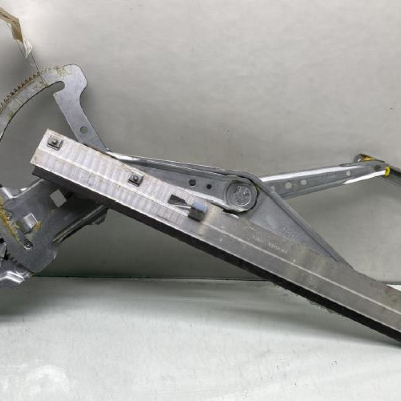 Leve vitre electrique avant droit OPEL MERIVA A Photo n°3