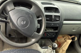 Bouton de coffre RENAULT CLIO 2