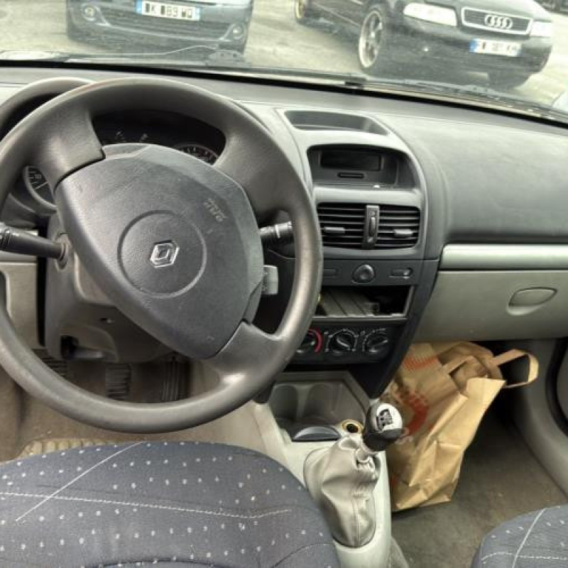 Bouton de coffre RENAULT CLIO 2 Photo n°19