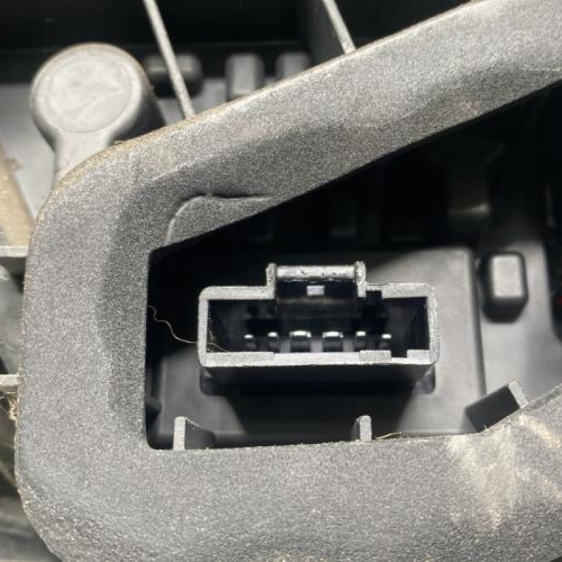 Feu arriere principal droit (feux) DACIA SANDERO 2 Photo n°3