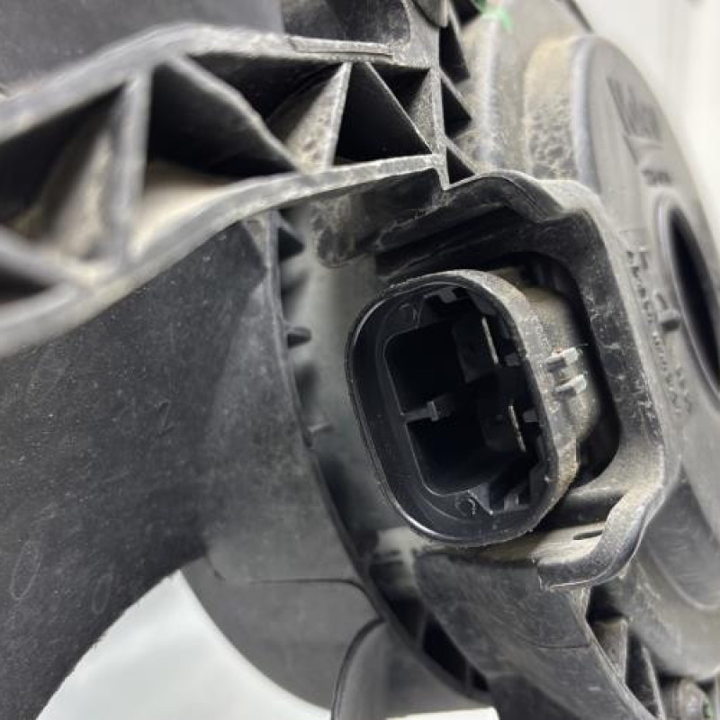 Moto ventilateur radiateur PEUGEOT 208 1 Photo n°4