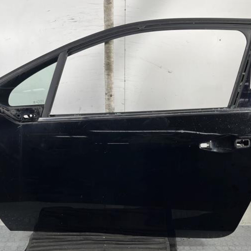 Porte avant gauche PEUGEOT 208 1 Photo n°1