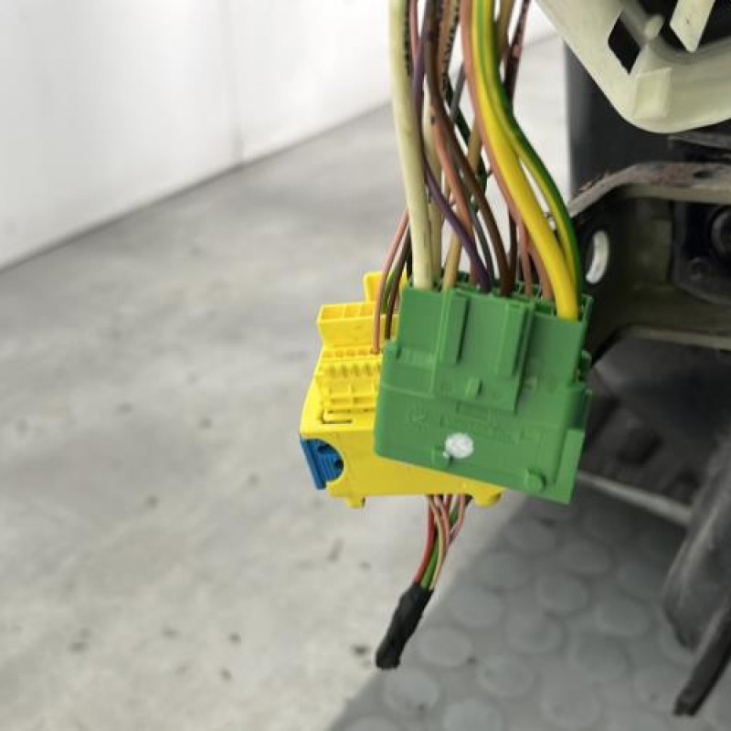 Porte avant gauche PEUGEOT 208 1 Photo n°4