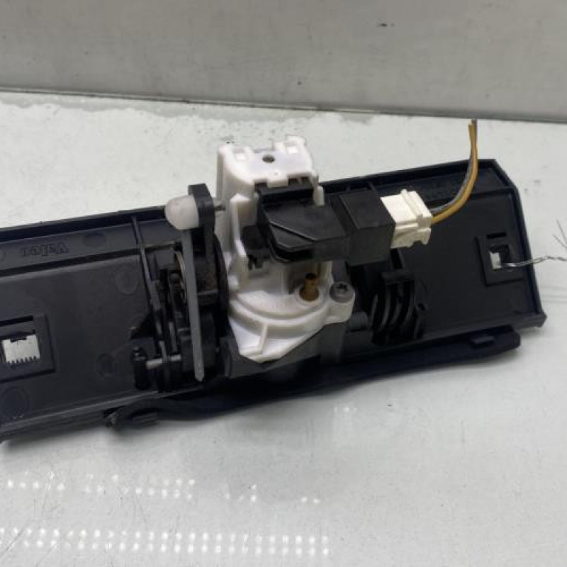 Bouton de coffre PEUGEOT 206+ Photo n°3