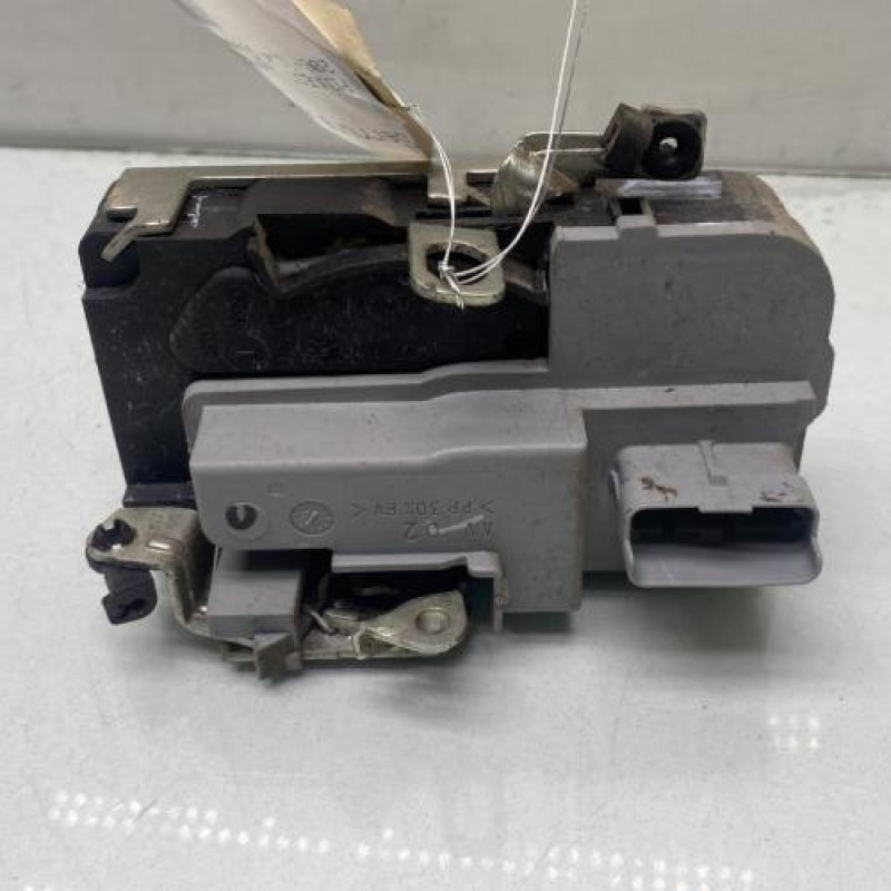 Serrure avant droit PEUGEOT 206+ Photo n°2