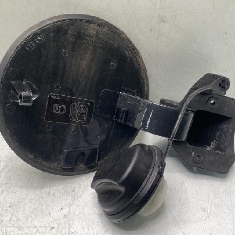 Trappe d'essence OPEL CORSA E Photo n°3