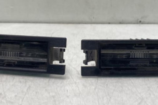 Eclairage de plaque OPEL CORSA E Photo n°1