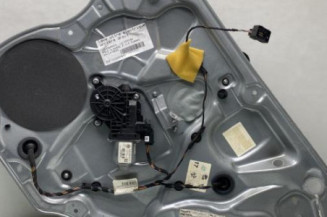 Leve vitre electrique arriere droit VOLKSWAGEN POLO 4 Photo n°1