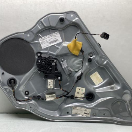 Leve vitre electrique arriere droit VOLKSWAGEN POLO 4 Photo n°1
