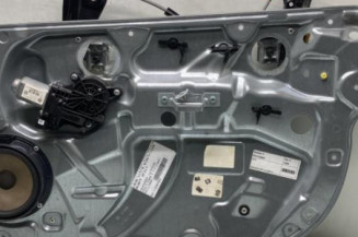 Leve vitre electrique avant droit VOLKSWAGEN POLO 4 Photo n°1