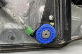 Leve vitre electrique avant droit VOLKSWAGEN POLO 4