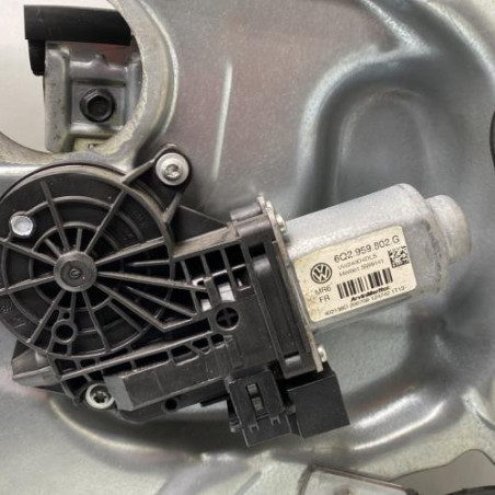 Leve vitre electrique avant gauche VOLKSWAGEN POLO 4