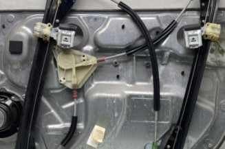 Leve vitre electrique avant gauche VOLKSWAGEN POLO 4