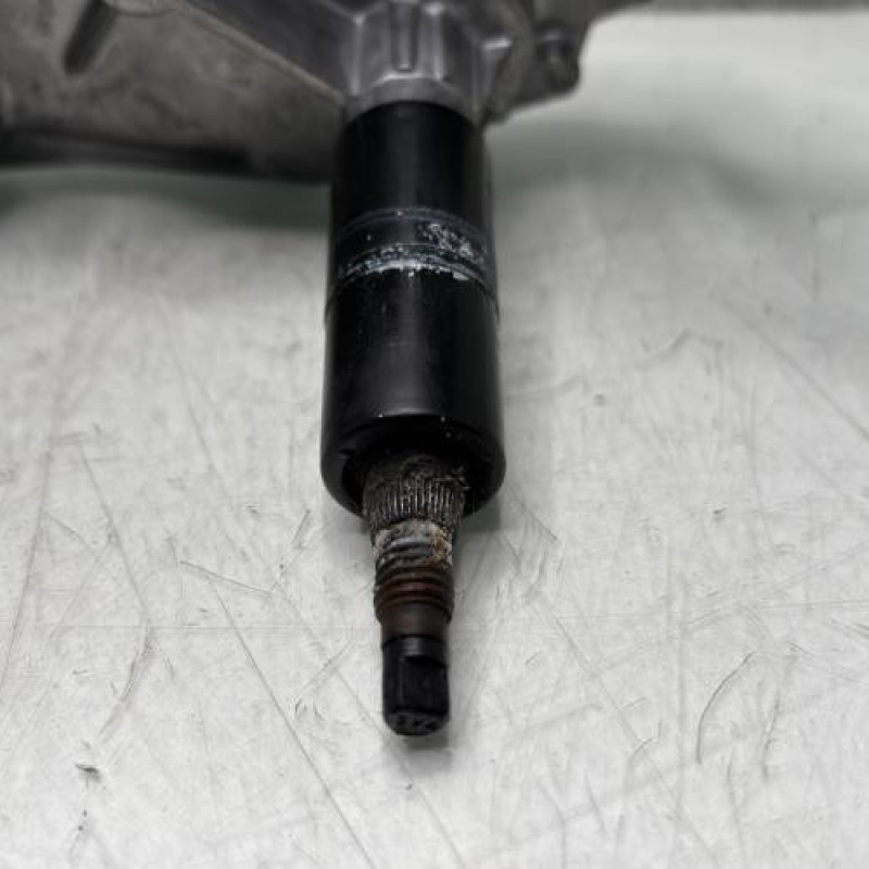 Moteur essuie glace arriere VOLKSWAGEN POLO 4 Photo n°2